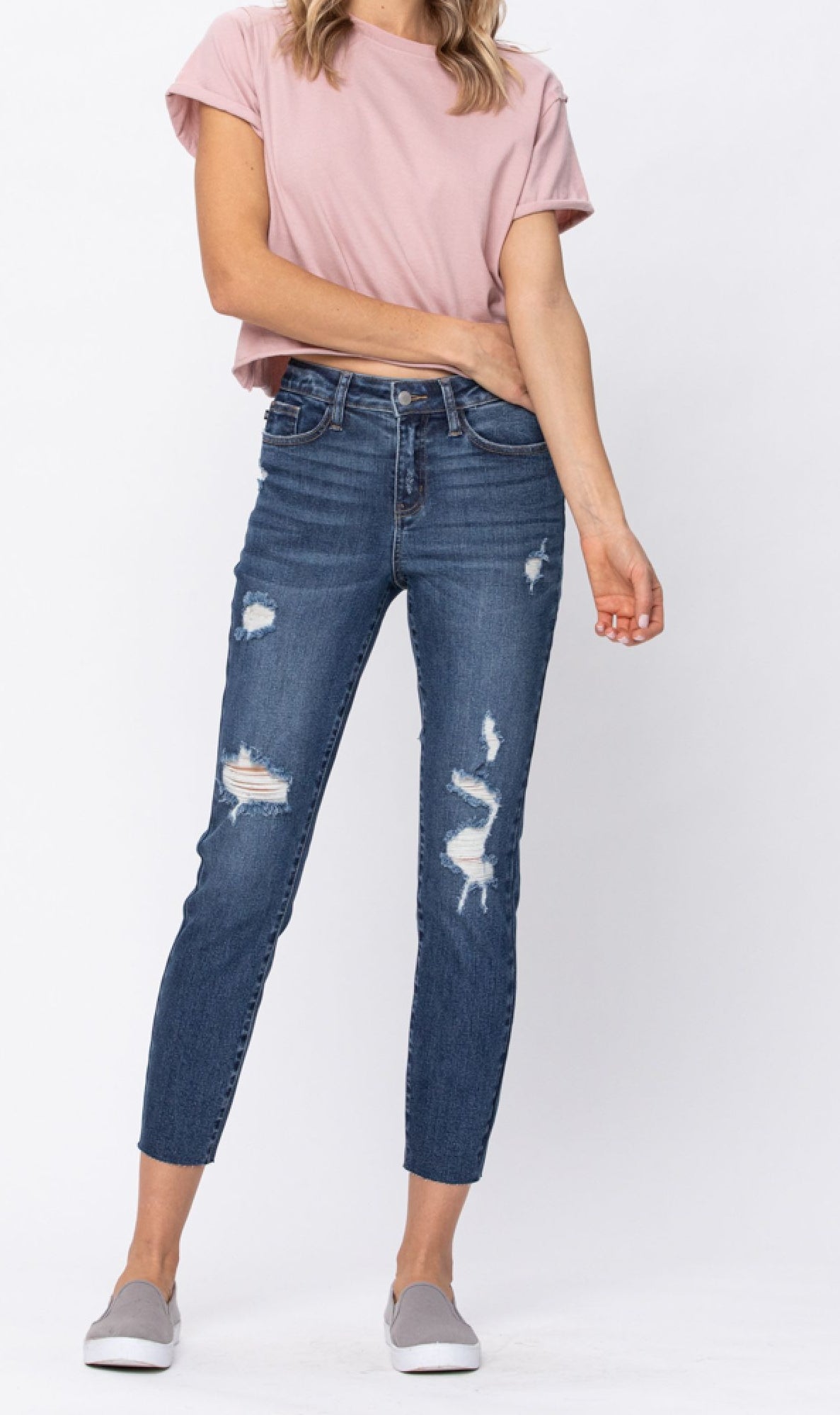 Women's Capris Jean Skinny Pull-On Distressed Denim Capri Pants Ripped Dark  Denim Size Small at Amazon Women's Jeans store
